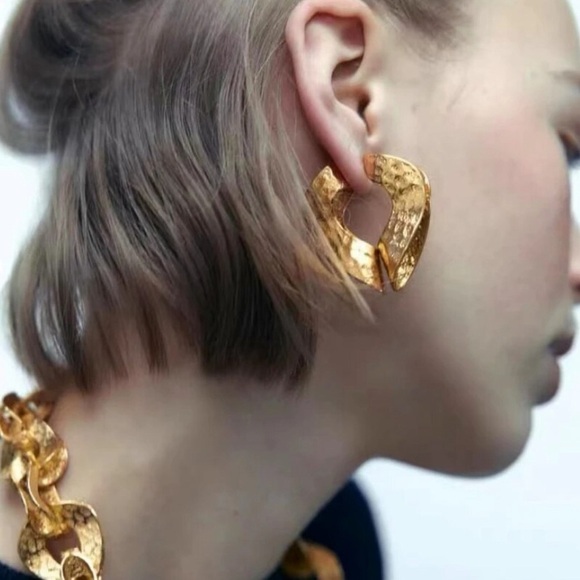 Zara Gold Irregular Front And Back Hoop - Picture 1 of 15